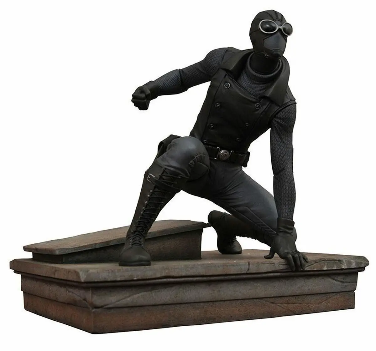 Diamond Select Toys - Gallery Diorama - Marvel Gamerverse - Spider-Man Noir Pvc Diorama (84350) Low Stock 1
