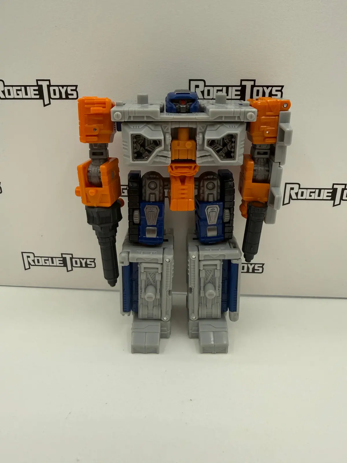 Hasbro Transformers War For Cybertron Earthrise Deluxe Class Decepticon Airwave 1
