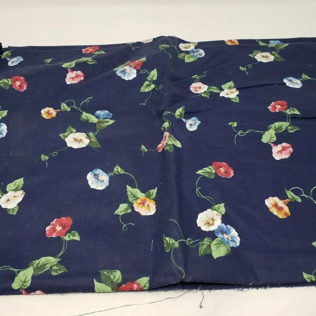 Vintage Floral Coated Cotton Fabric Trumpet Pansy Flower Print Navy Blue Red 3+ 1