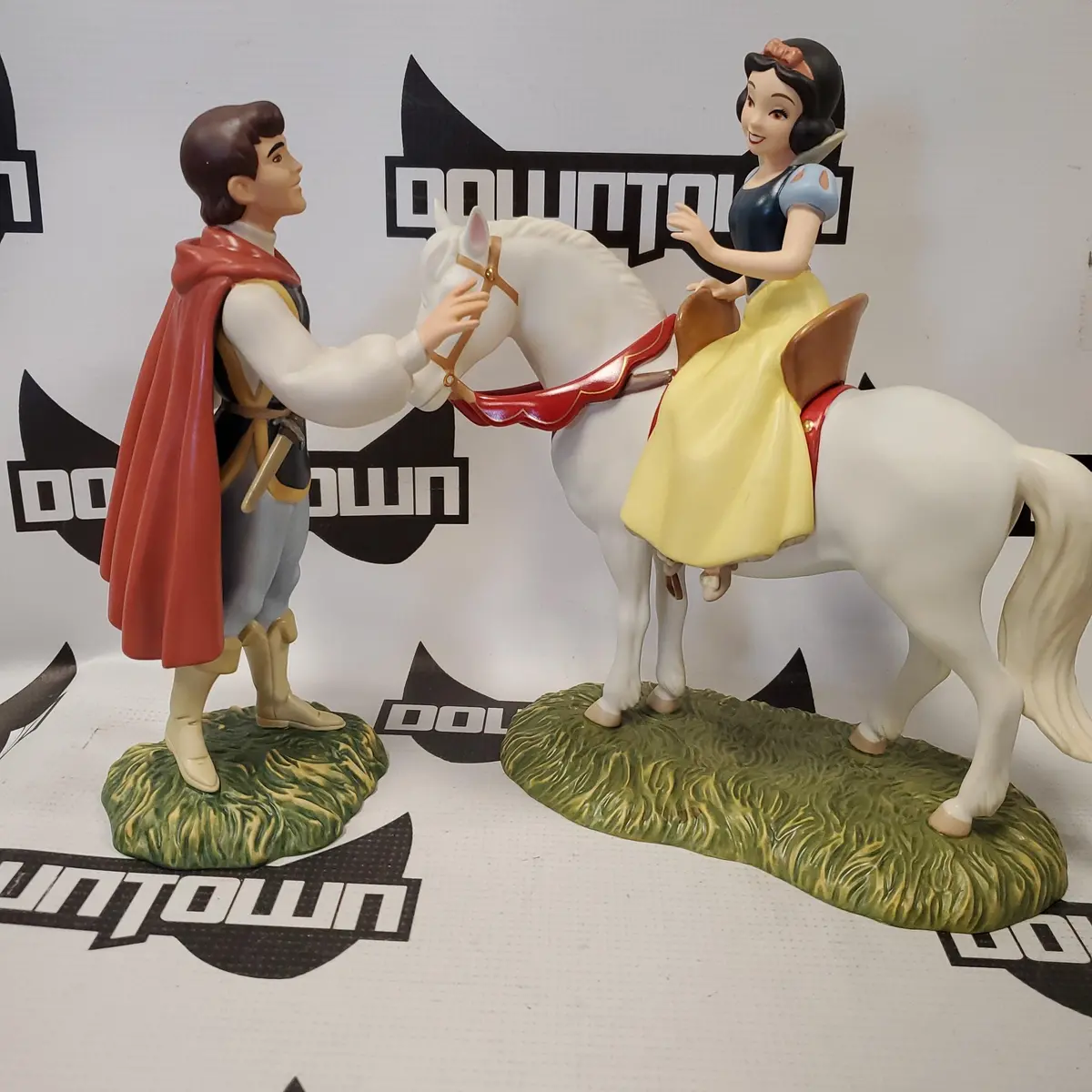 Walt Disney Classics Collection Snow White And Prince Charming 1