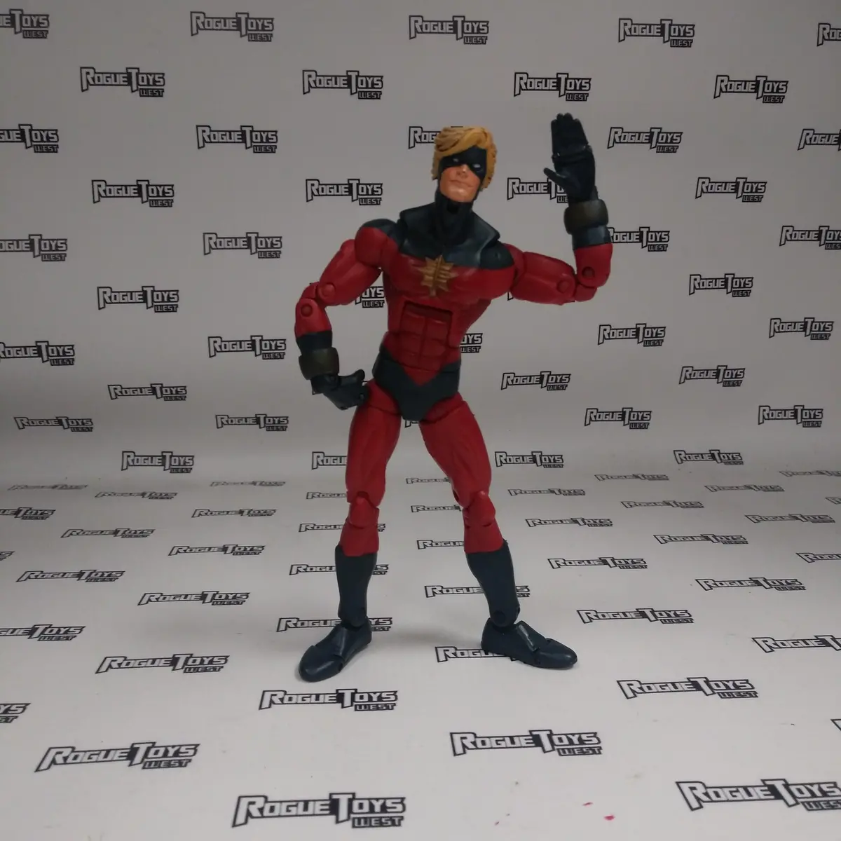 Toybiz Marvel Legends Mar-Vell 1