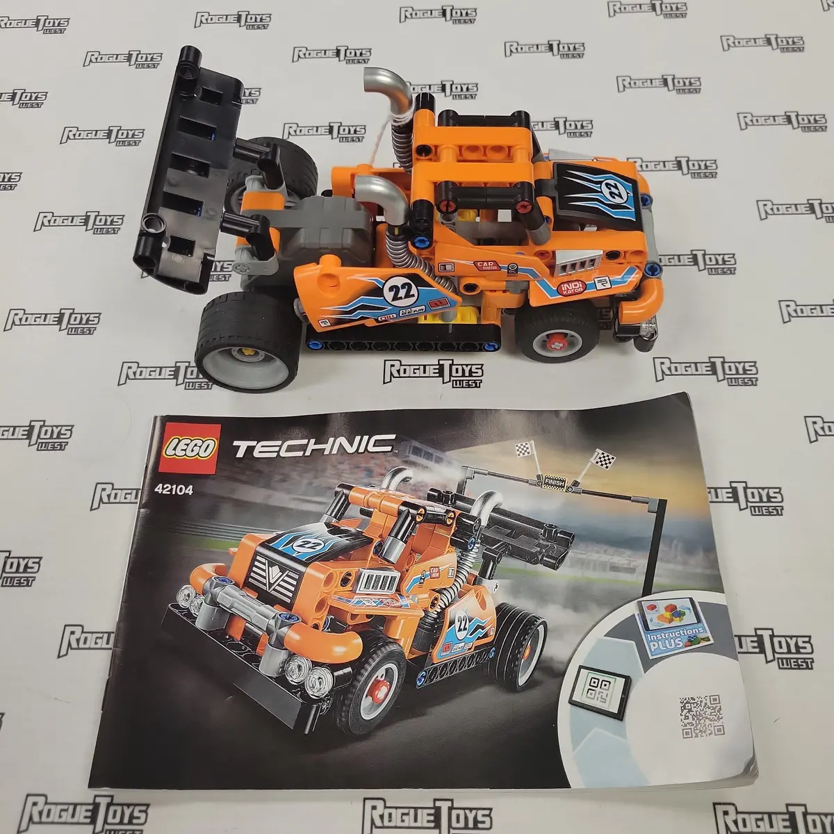 Lego Technic Race Truck  42104 1