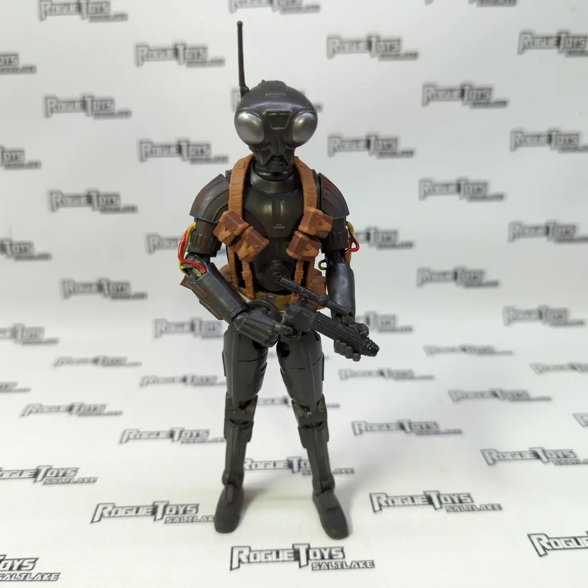 Hasbro Star Wars The Black Series Q9-0 1