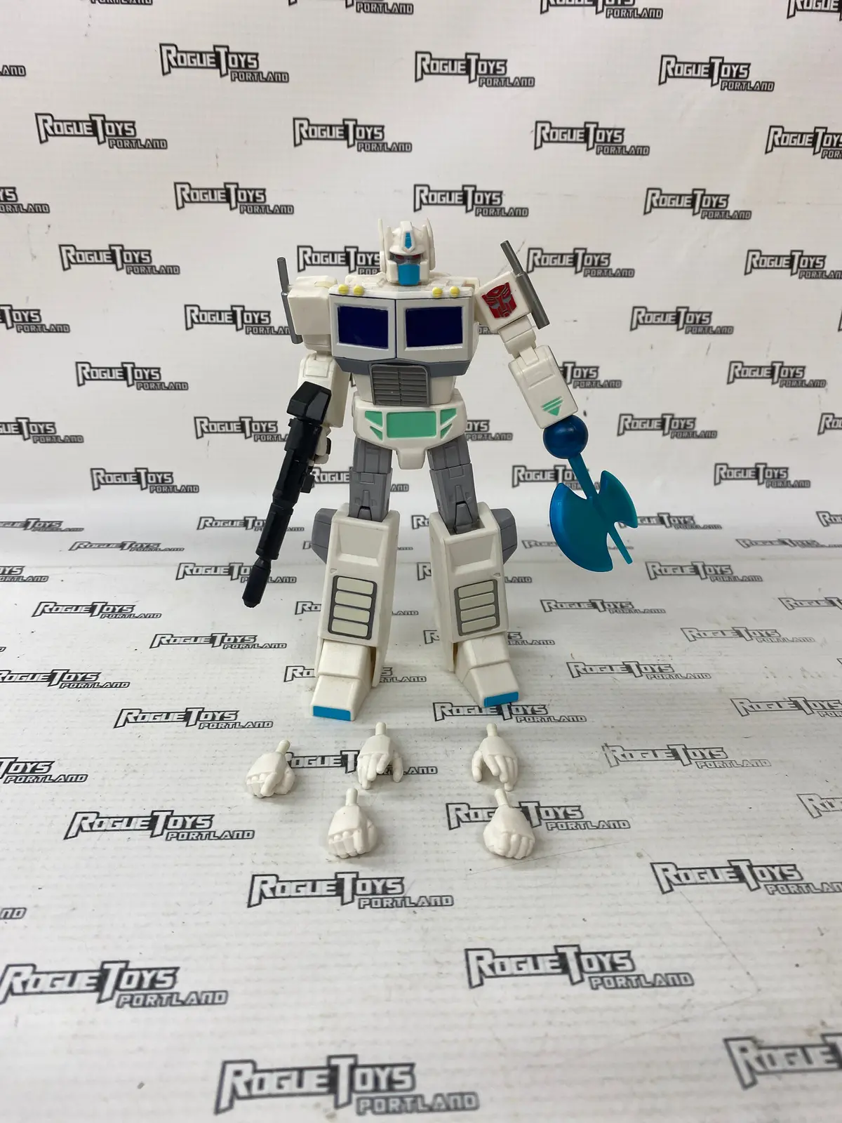 Transformers R.E.D. Ultra Magnus 1