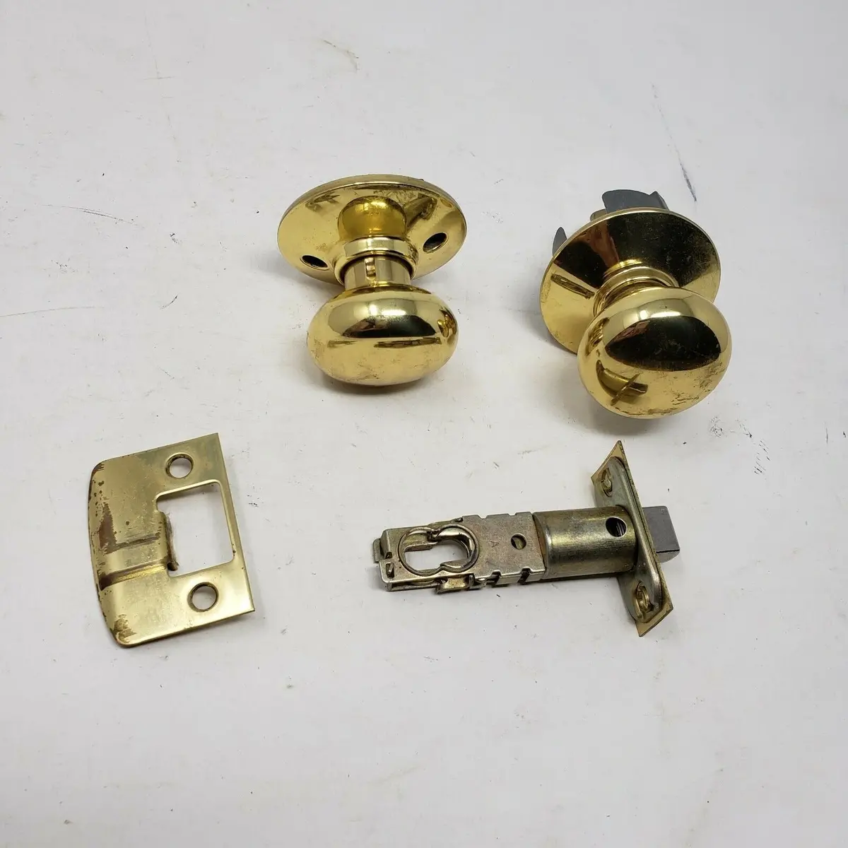 Vintage Schlage Bright Brass Door Knob Passage Set Mid Century To 1980'S No Lock 1
