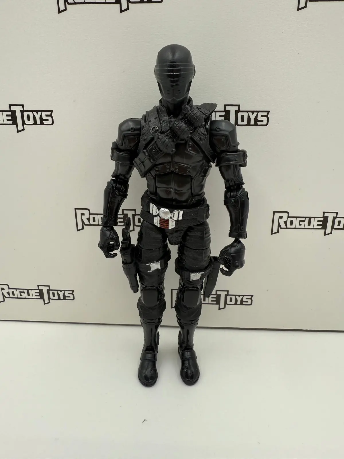 Hasbro G.I. Joe Classified Series Snake Eyes #02 1