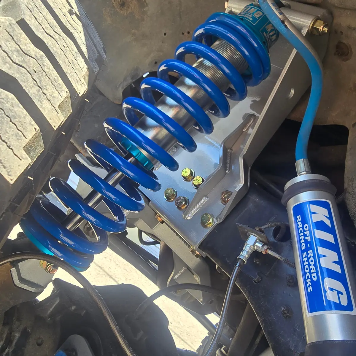 1992-1997 Ford F-350/250 05+ Coil-Over And Front Axle Swap Kit 1