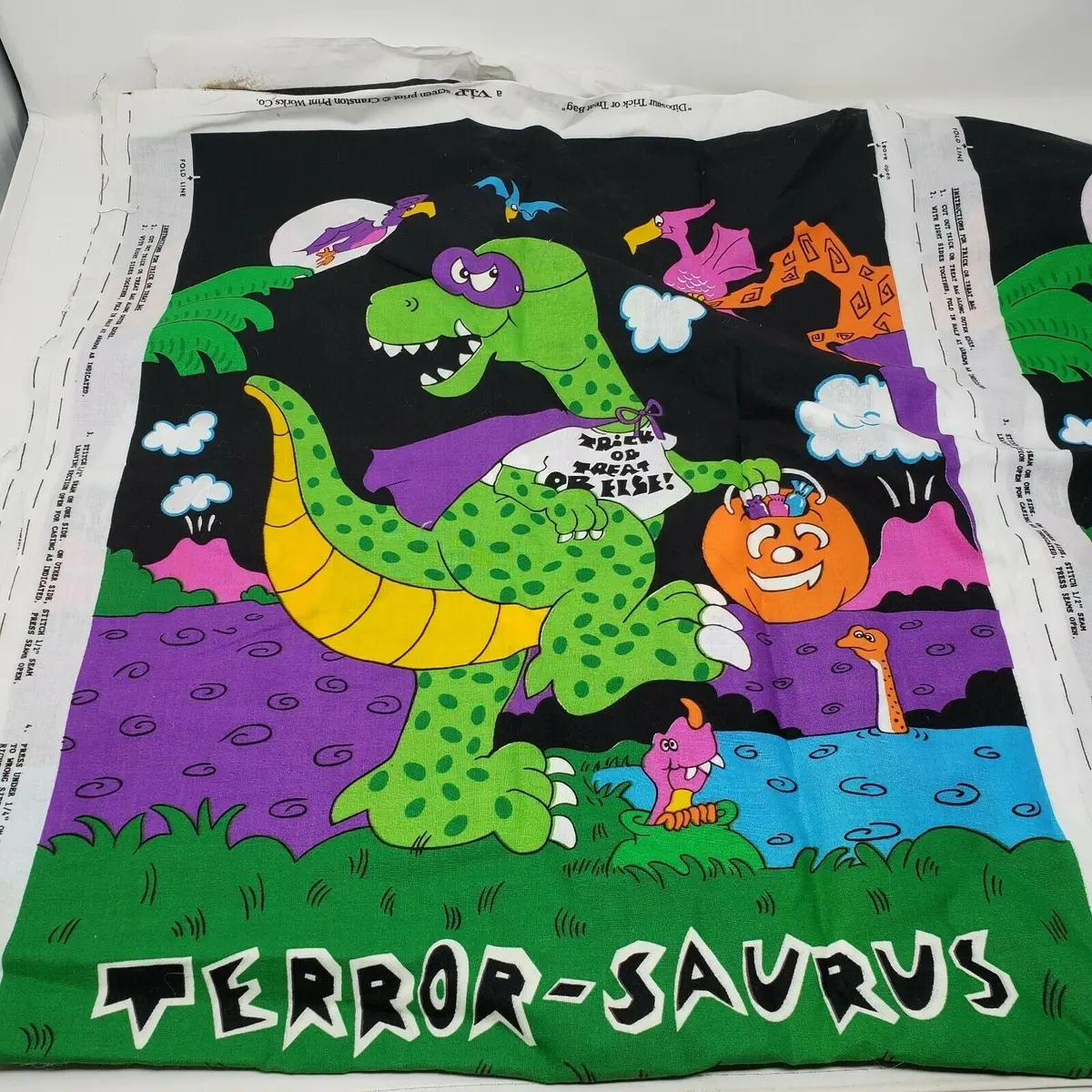 Terror-Saurus Fabric Panel Glow In The Dark Vintage Dinosaur Trick Or Treat Bag 1