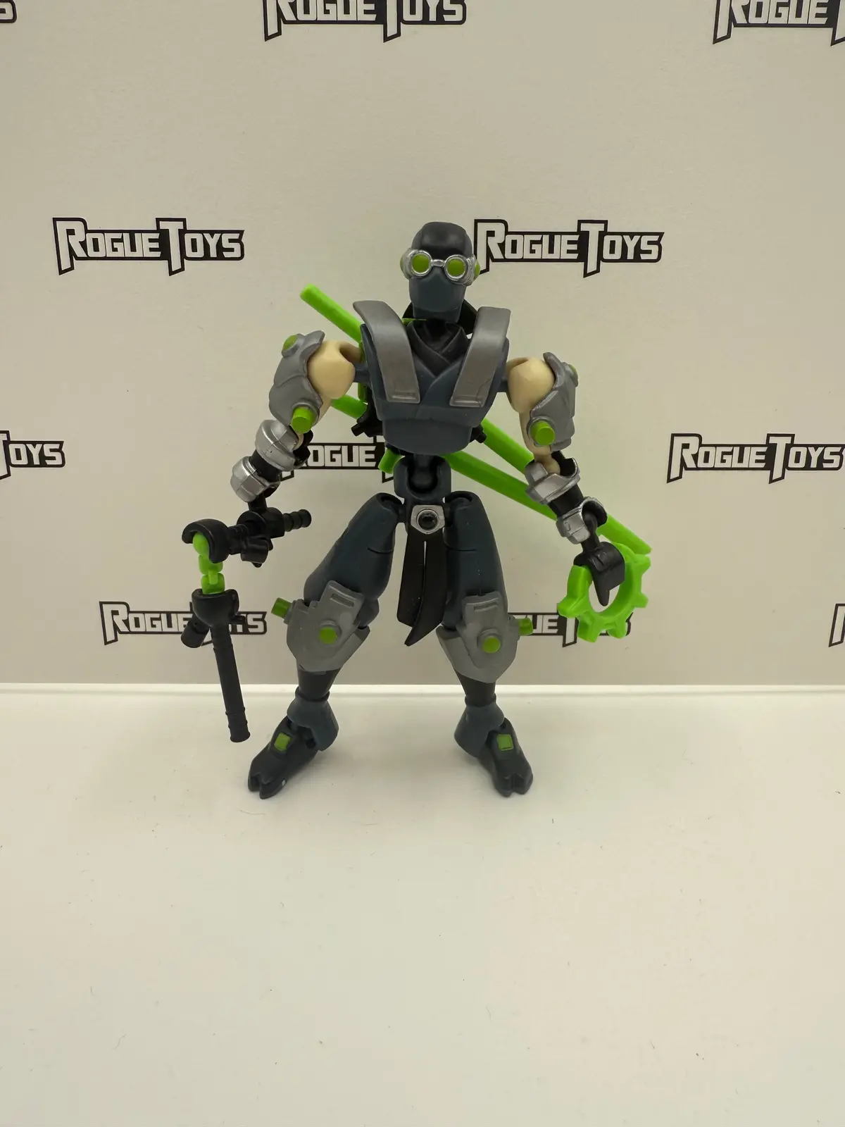 Hasbro Xevoz Neo Sapiens Shadow Blade 1