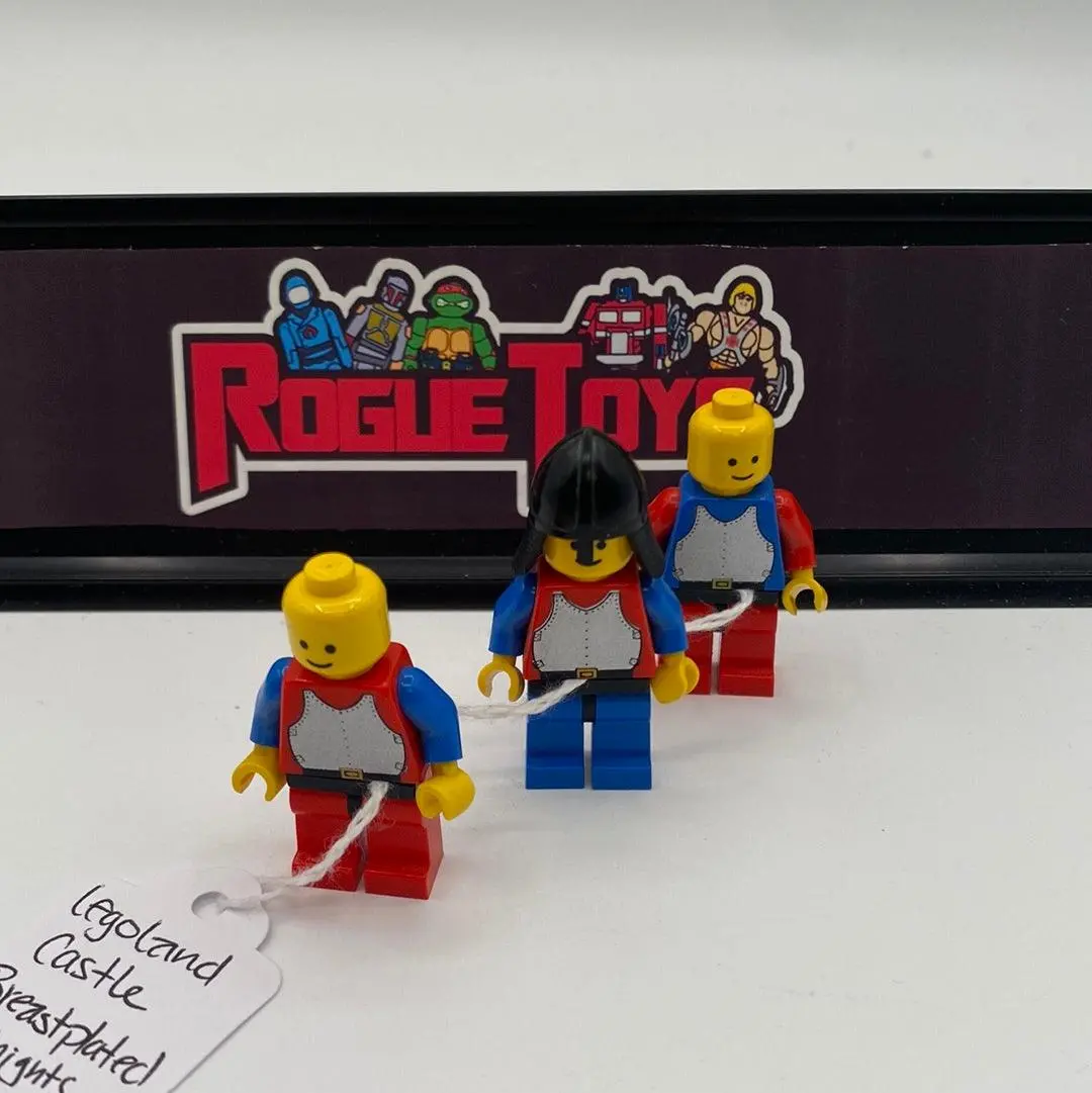 Lego Land Castle Breastplated Knights 1