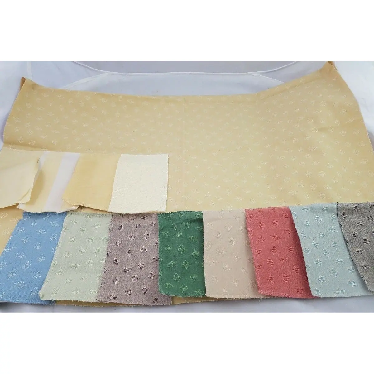 Hinson Leaves Calico Print Woven Furniture Fabric Samples 1