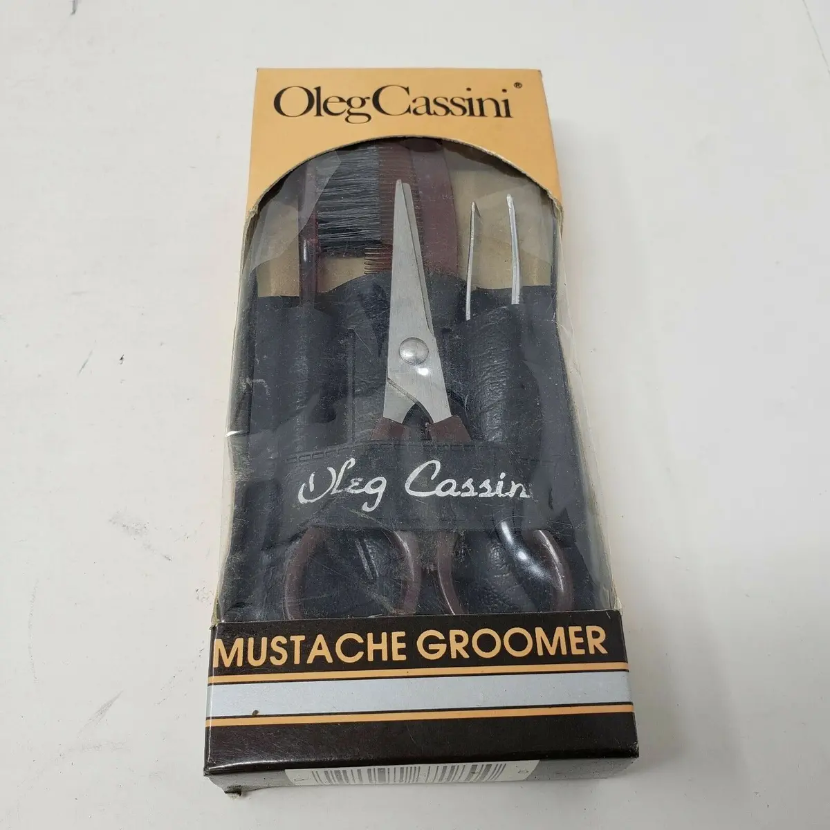 Vintage Oleg Cassini Mustache Groomer Set Mens Grooming Tools 1