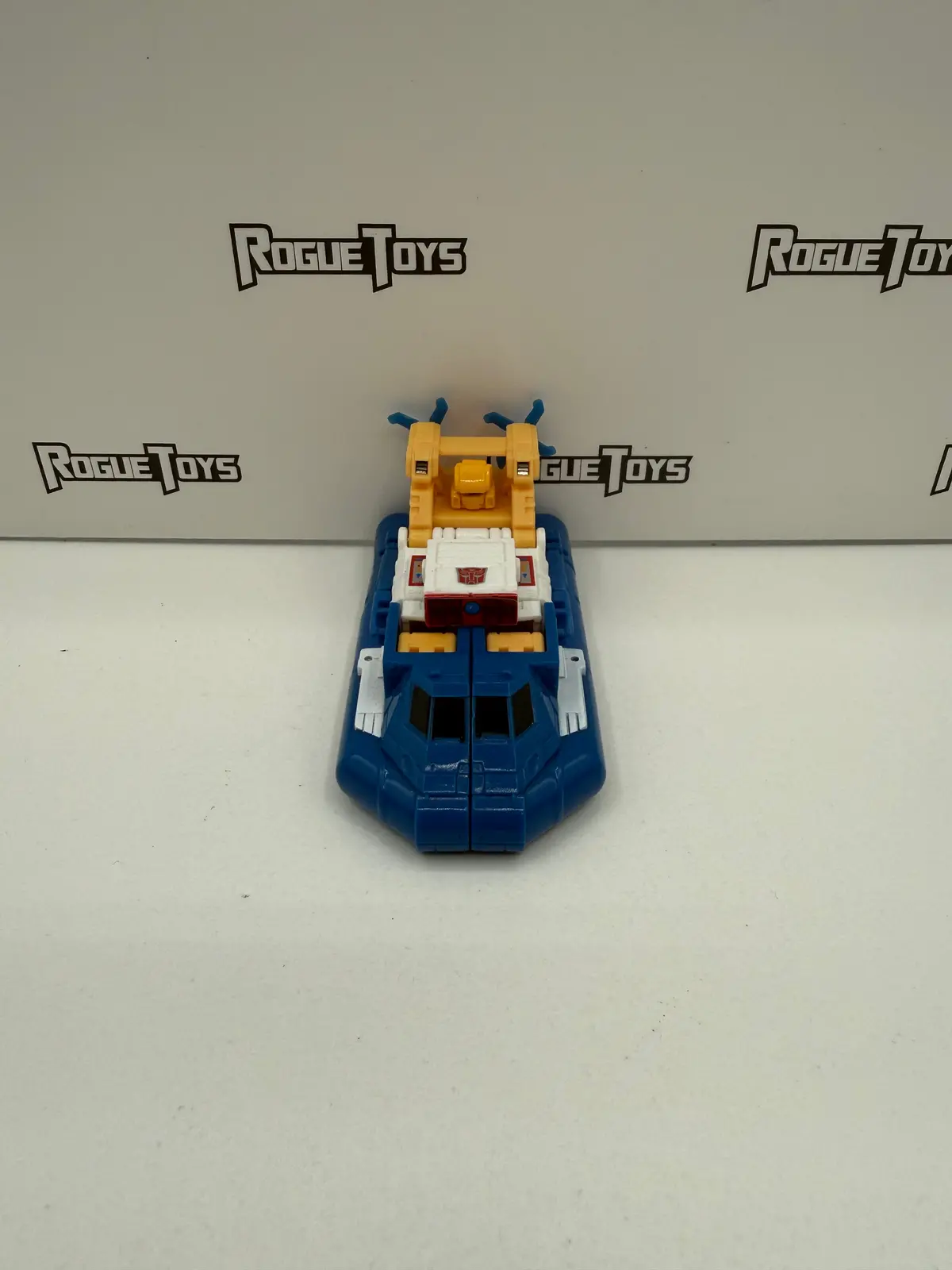 Hasbro Transformers Generations Titans Return Legends Class Autobot Seaspray 1