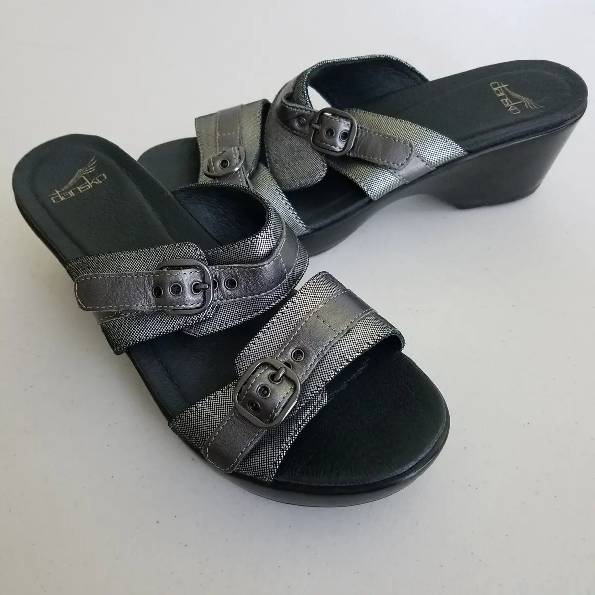 Dansko Jessie Metallic Pewter Buckle Wedges Sandals #9700930200 Womens Size 40 1