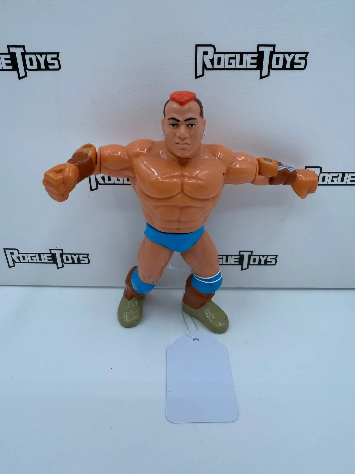 Hasbro Wwf Series 9 Tatanka With Tomahawk Tackle! 1