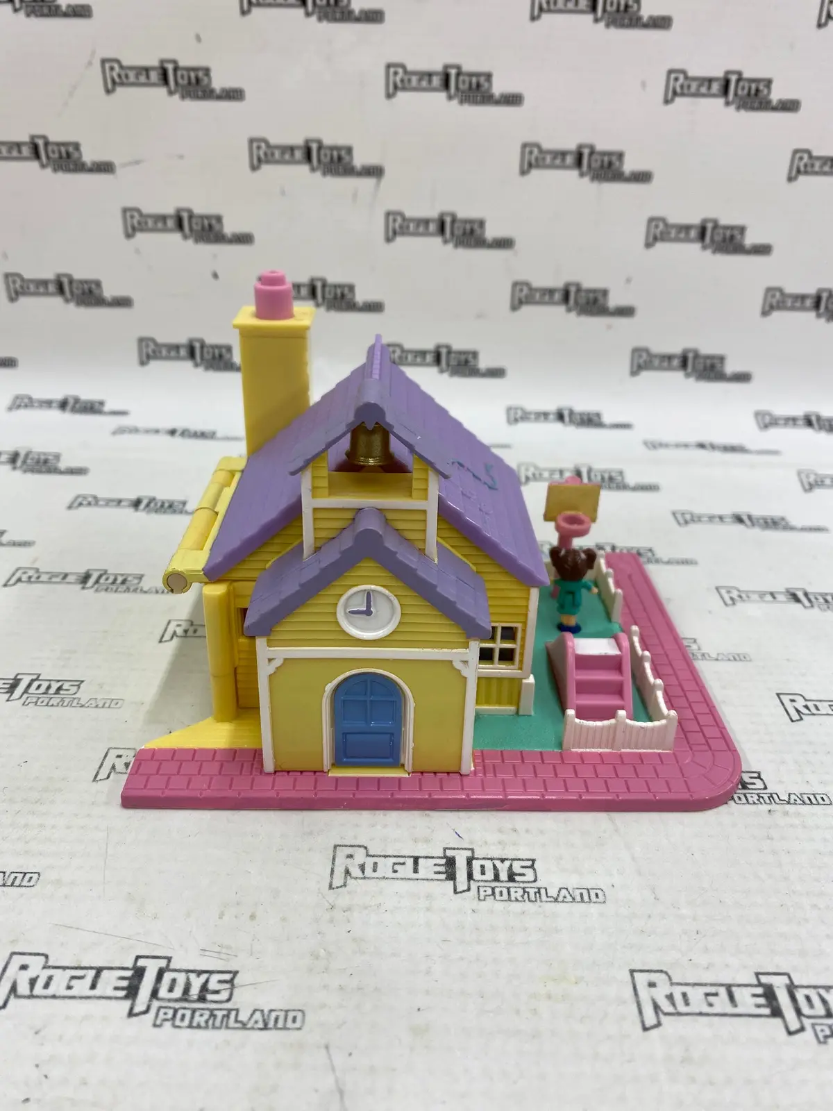 Vintage Polly Pocket Light-Up Schoolhouse 1