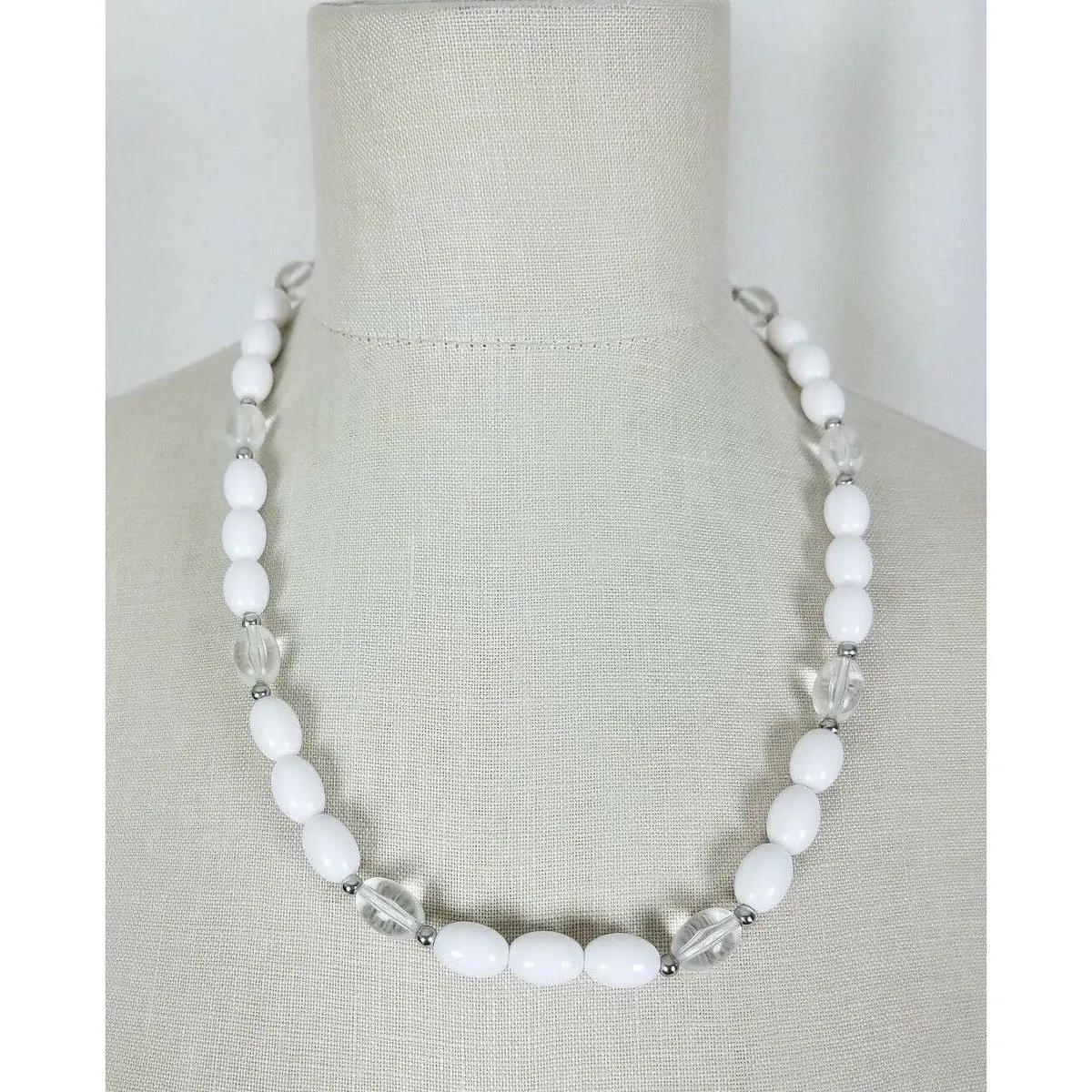 Vintage Trifari Lucite Beads Beaded Strand Necklace 31 Grams Silver White Clear 1