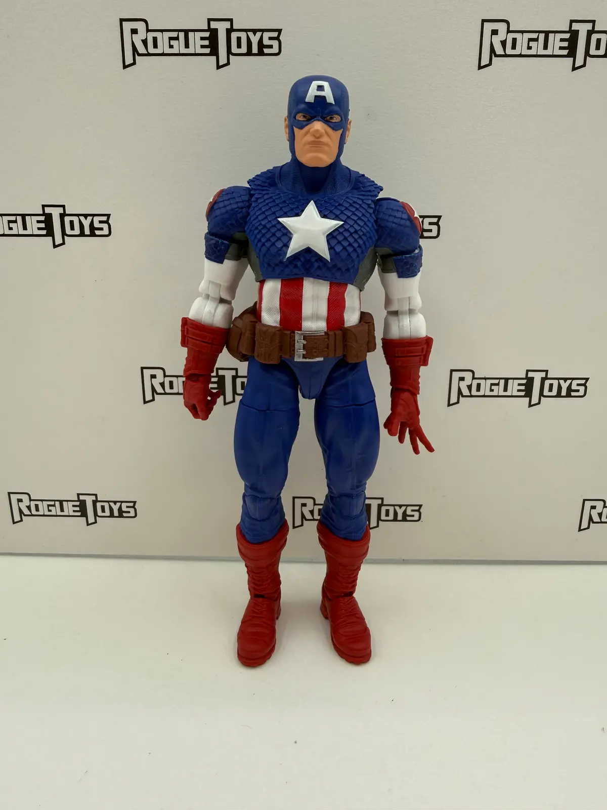 Hasbro Marvel Legends Avengers Ultimate Captain America 1
