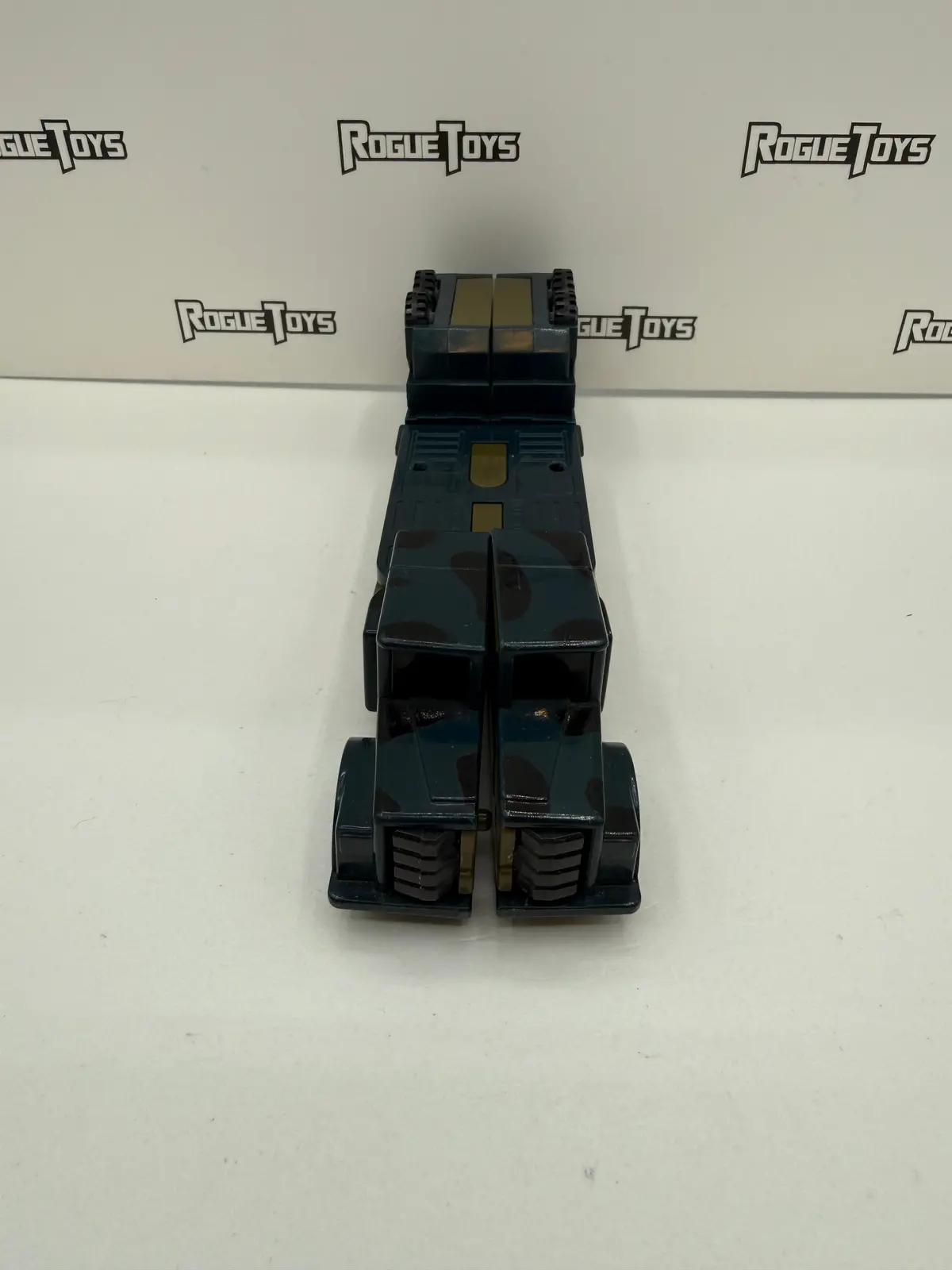 Hasbro Transformers G1 Onslaught 1
