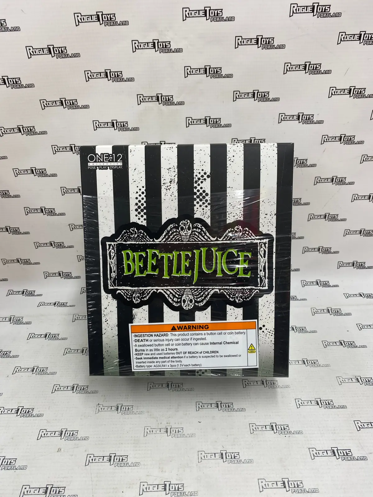 Mezco One:12 Collective Beetlejuice 1
