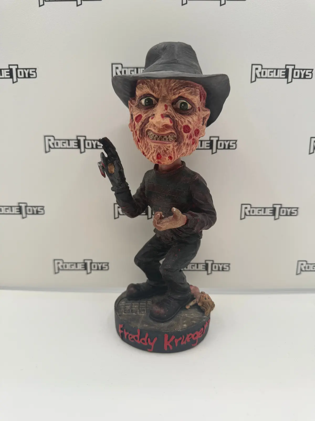 Neca A Nightmare On Elm Street Freddy Krueger Bobblehead 1