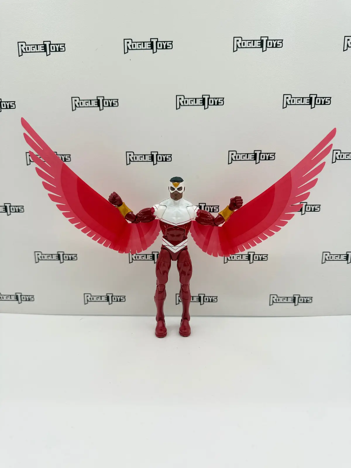 Hasbro Marvel Legends Falcon 1