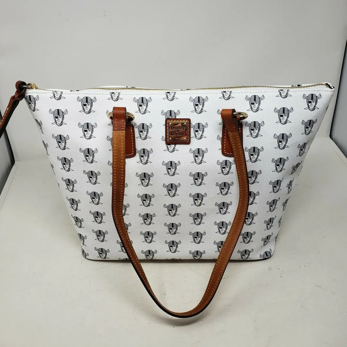 Dooney & Bourke Nfl Raiders Exclusive White Wren Zip Tote Bag Purse Handbag Nwt 1
