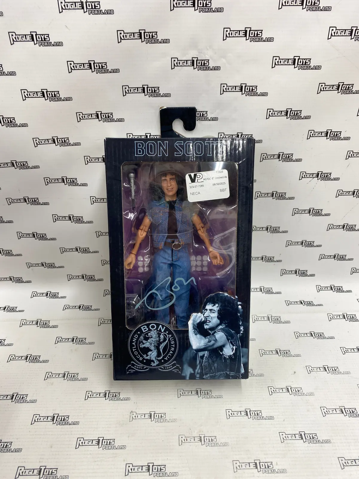 Neca Ac/Dc Bon Scott 8” Retro Cloth Figure 1