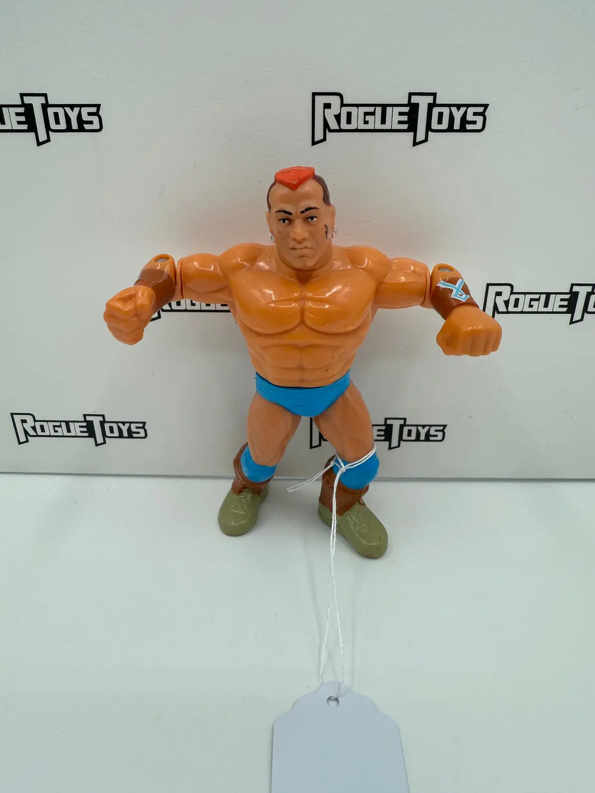 Hasbro Wwf Series 6 Tatanka With Tomahawk Tackle! 1