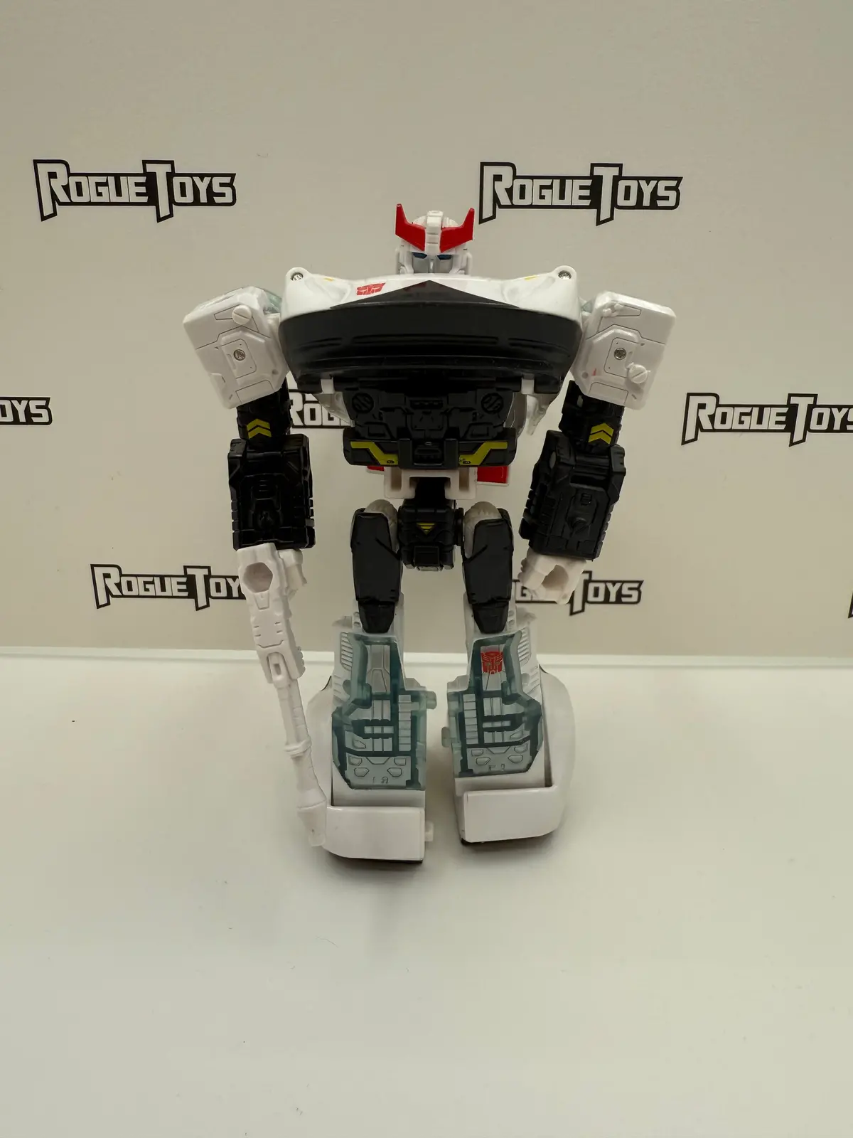 Hasbro Transformers War For Cybertron Siege Deluxe Class Autobot Prowl 1