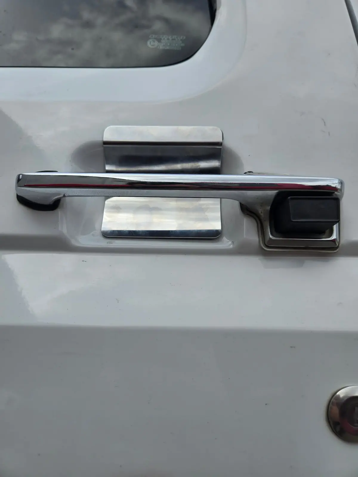 Polished Stainless Finger Guard - 1980-1997 F-Series & Bronco 1