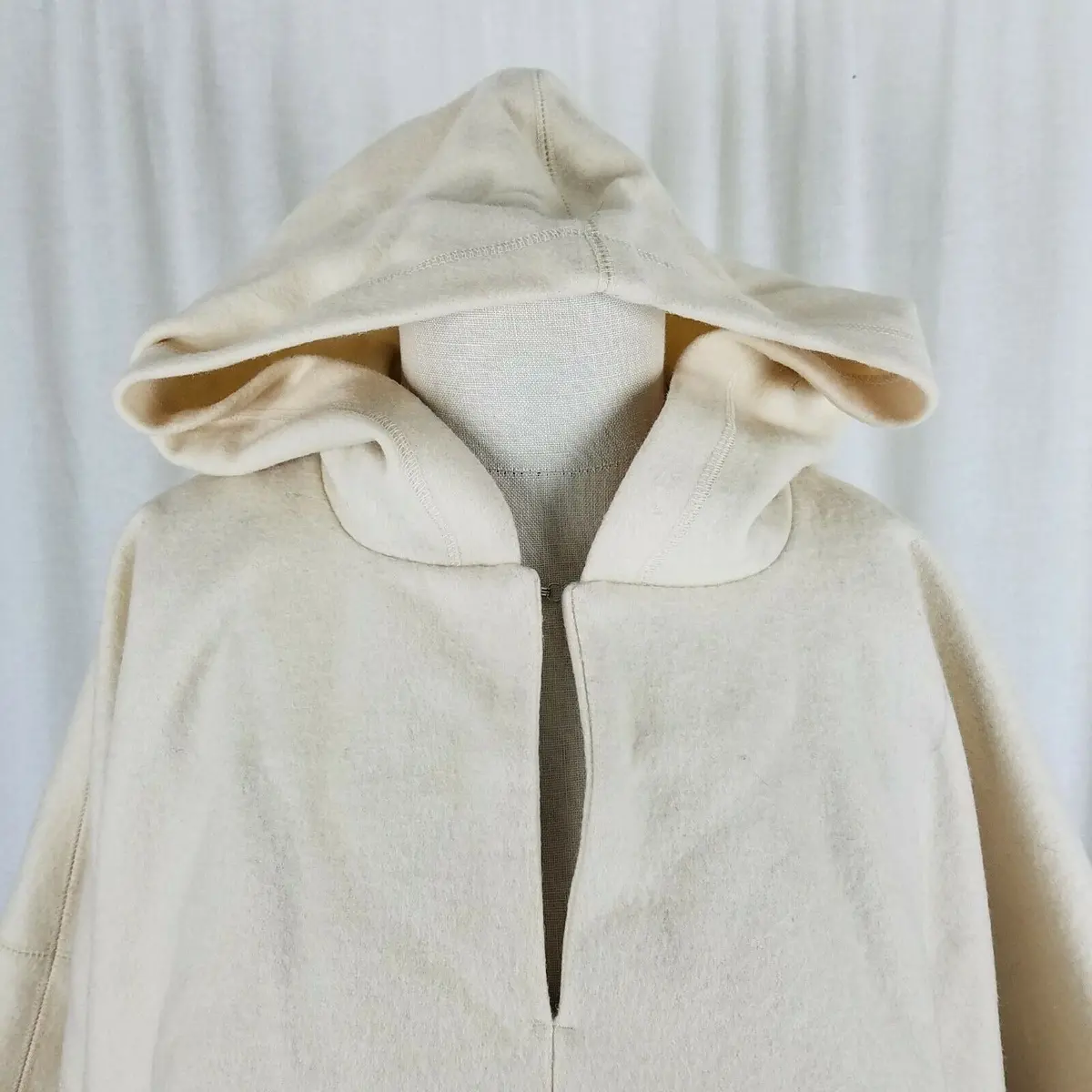 Banana Republic Hooded Wool Pullover Kangaroo Pocket Poncho Cape Womens M Ivory 2