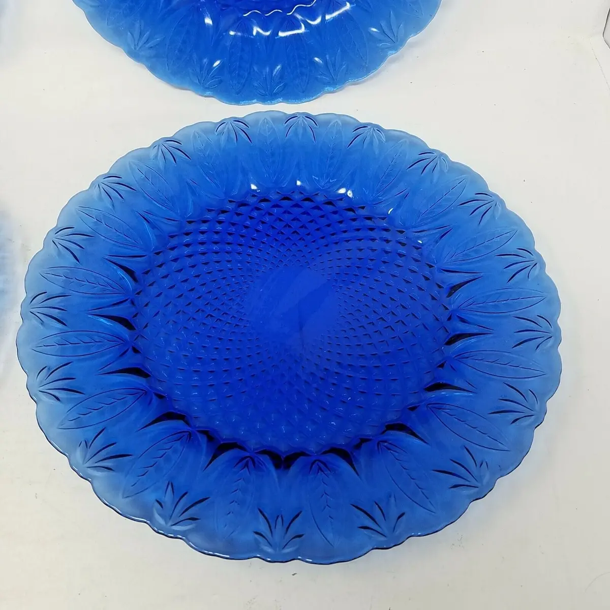 Set Of 4 Avon Royal Sapphire Leaf Fan France Cobalt Blue 10 5/8" Dinner Plates 2