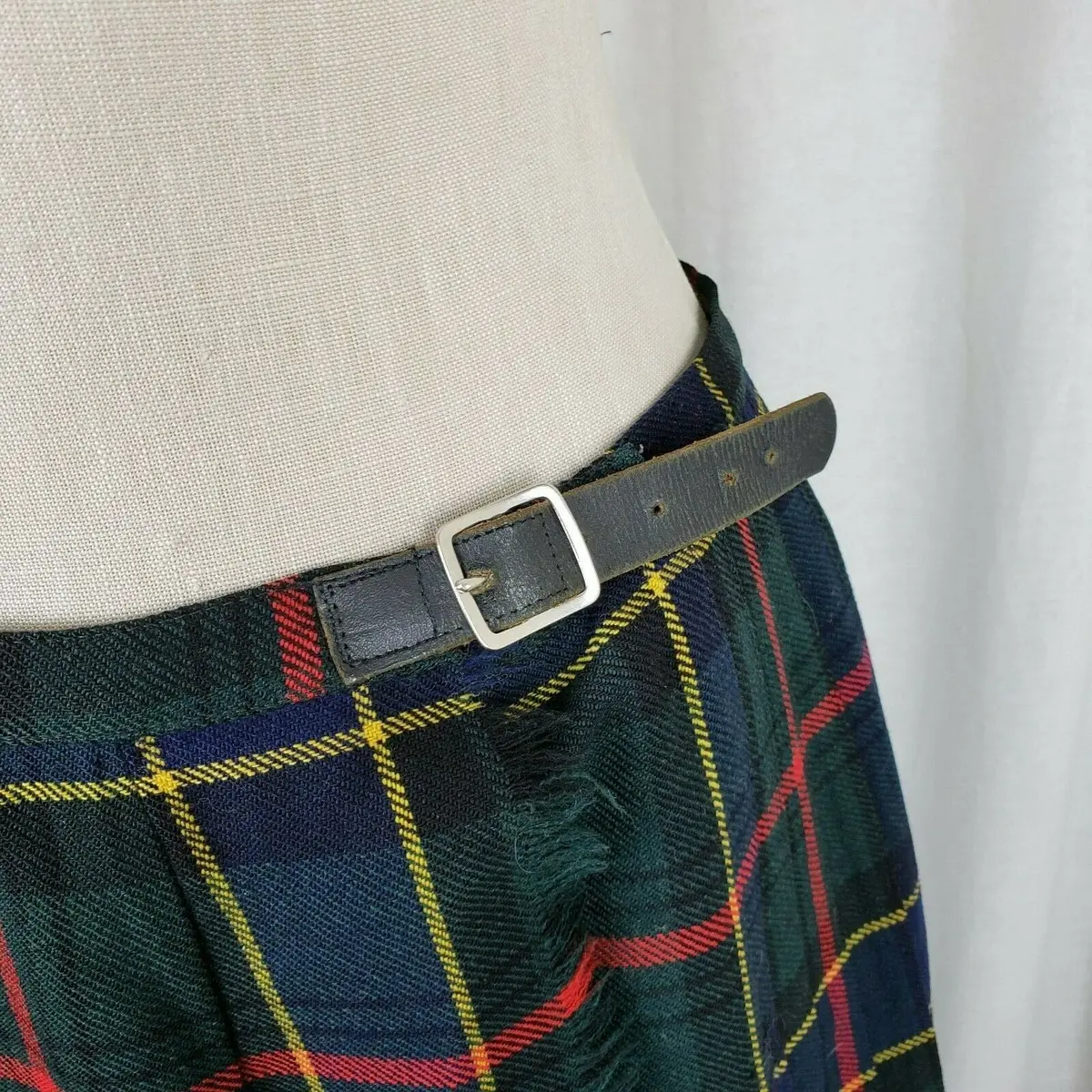 Vintage Cairds Mosbrook Wool Tartan Plaid Pinned Wrap Kilt Skirt Womens L Buckle 2