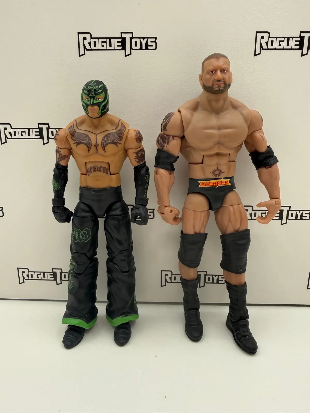 Mattel Wwe Basic Superstar Match-Ups Series 1 Rey Mysterio (With Black & Green Mask) & Best Of 2010 Batista Prototype Figures 1