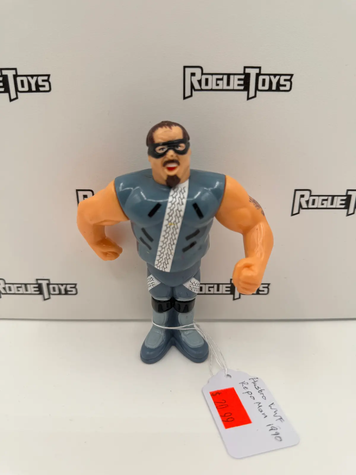 Hasbro Wwf Series 6 Repo Man With Robber Clobber! 1