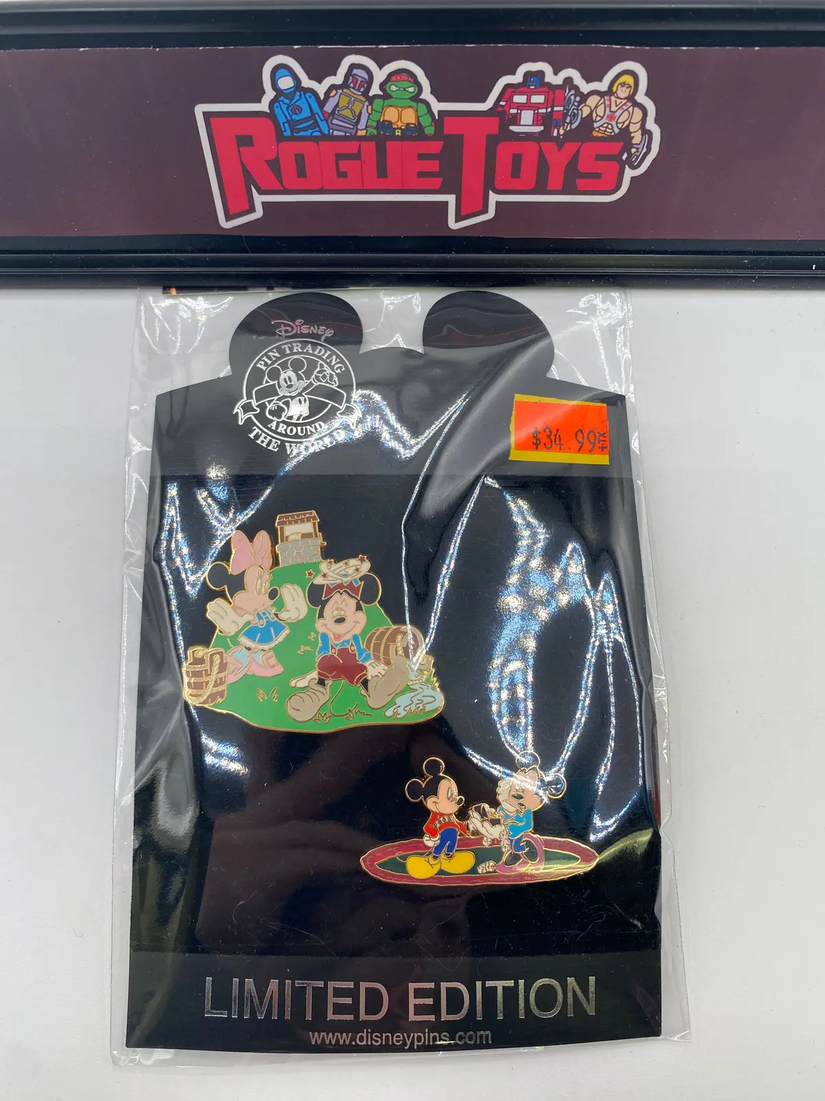 Disney Pin Trading Around The World Limited Edition Mickey & Minnie Pins 1