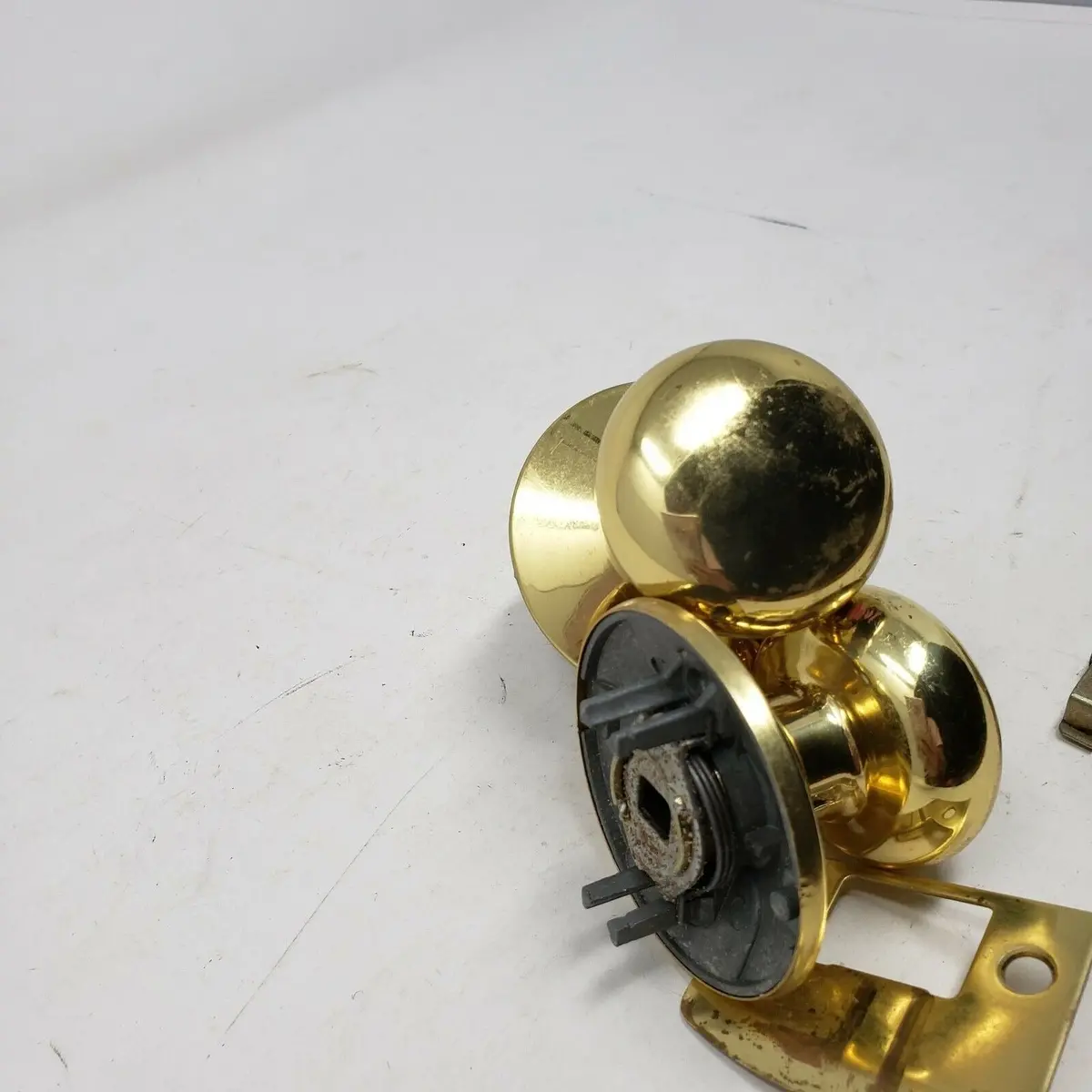 Vintage Schlage Bright Brass Door Knob Passage Set Mid Century To 1980'S No Lock 2