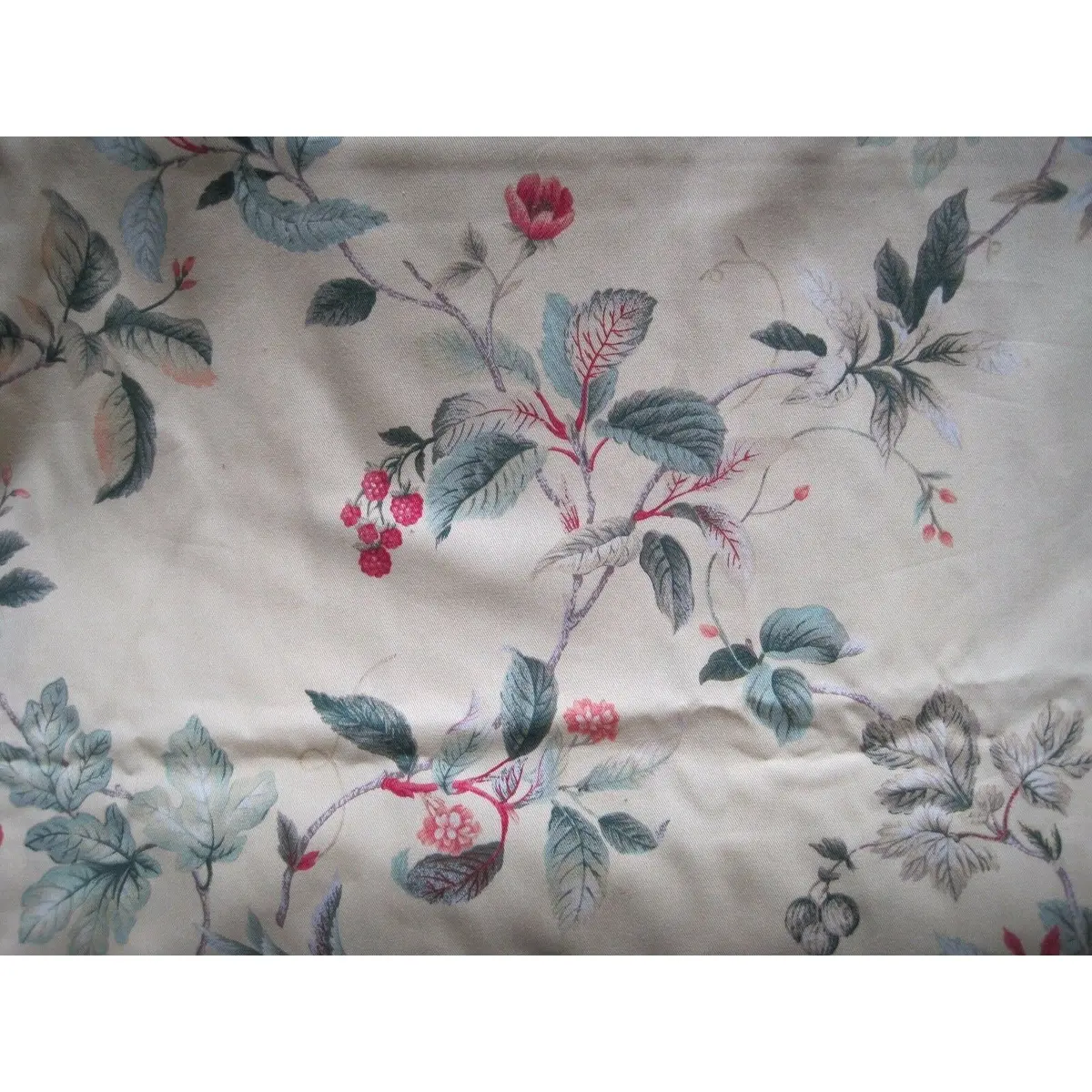 A Braemore Design Screenprint Flowers & Berries Decorator Cotton Fabric 7+ Yds 1