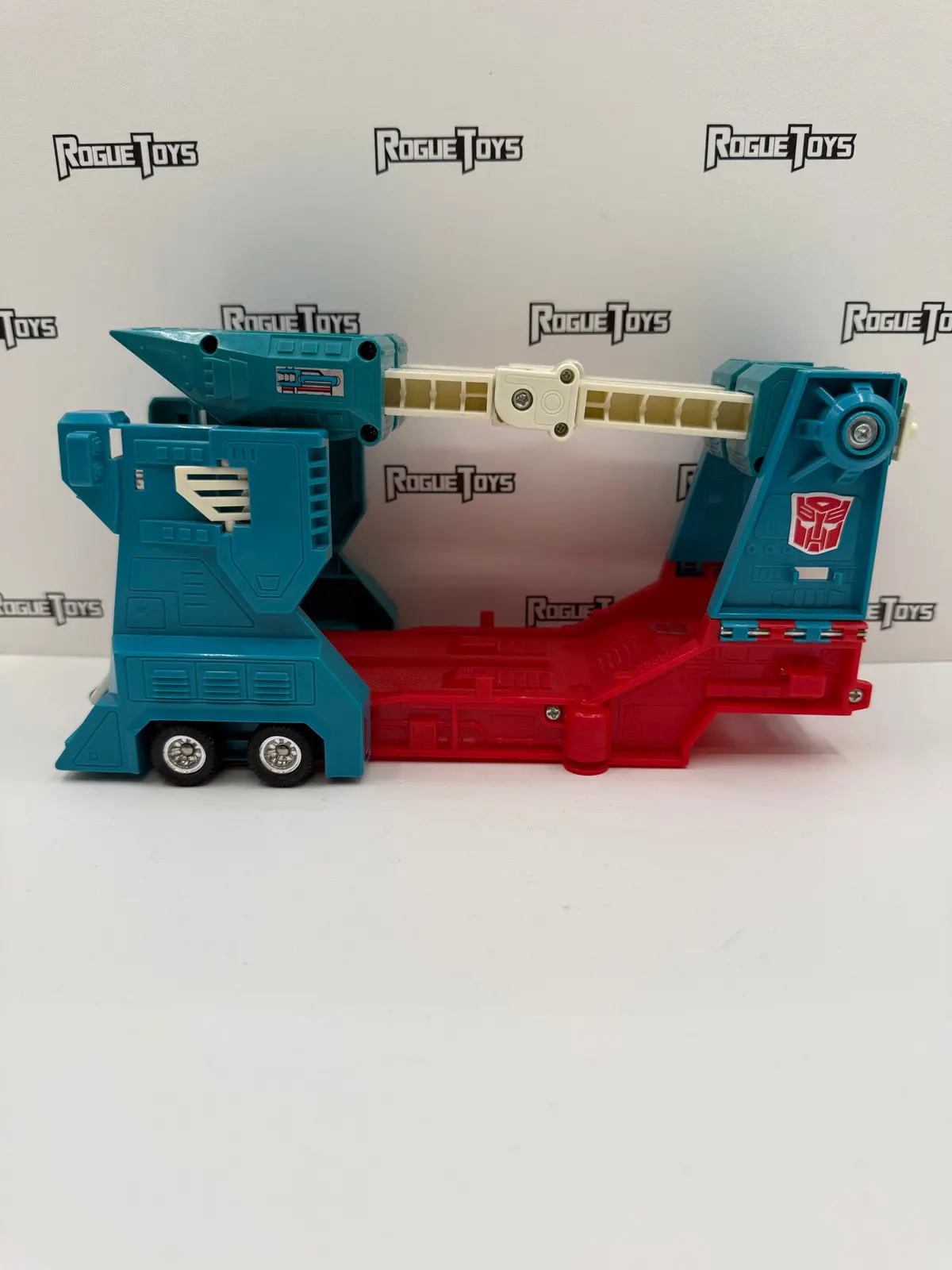 Hasbro Transformers Ultra Magnus 1