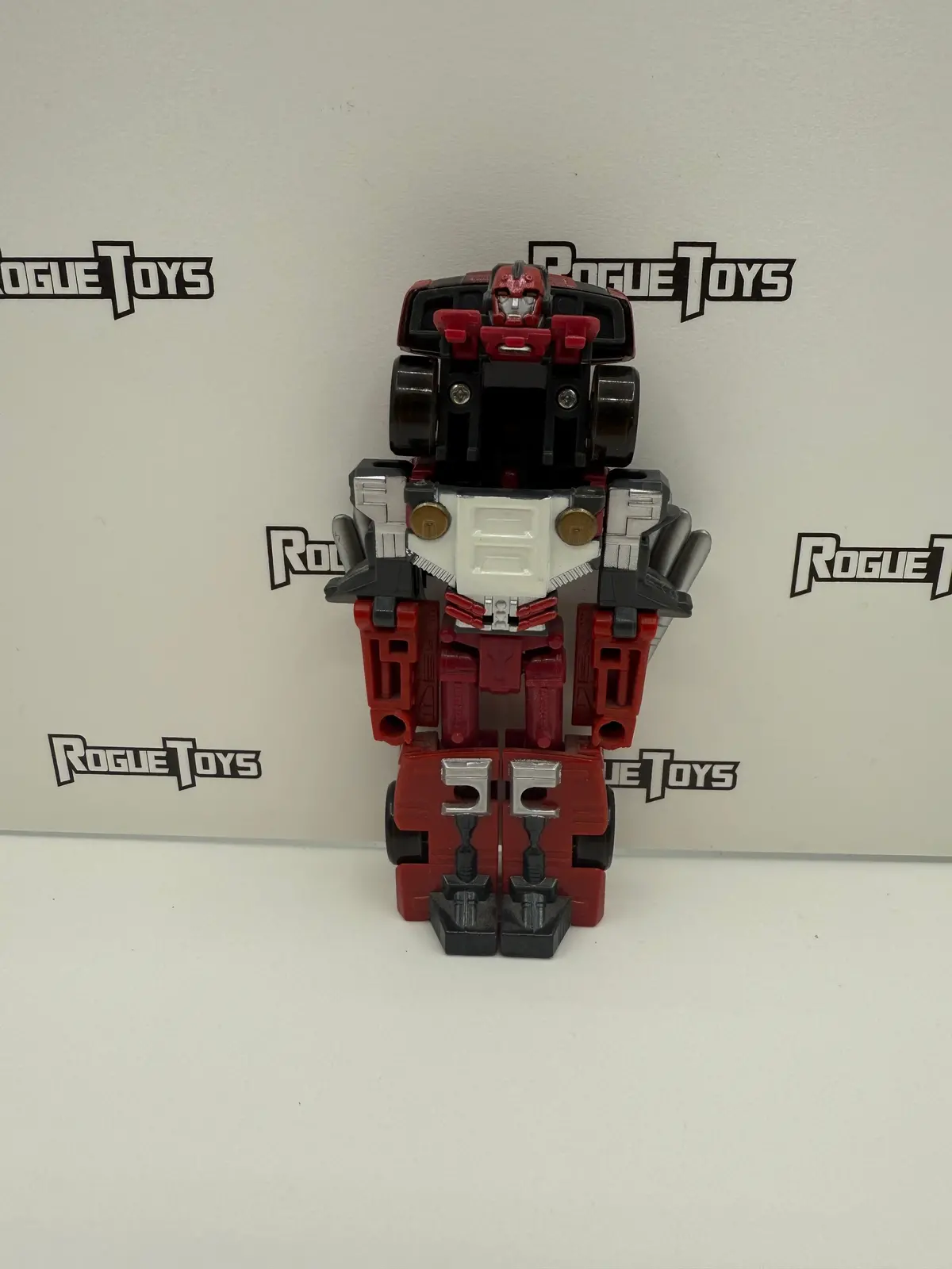 Hasbro Transformers Cybertron Scout Class Autobot Swerve 1