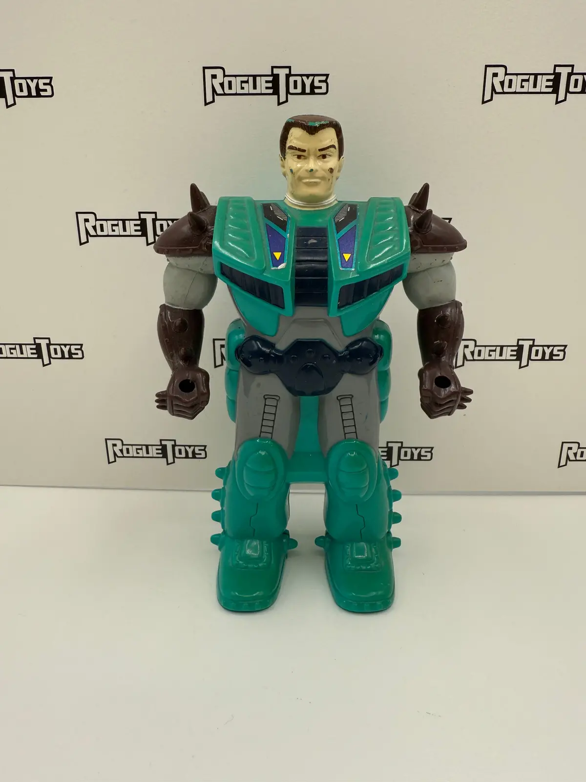 Hasbro Transformers G1 Pretenders Decepticon Starscream 1