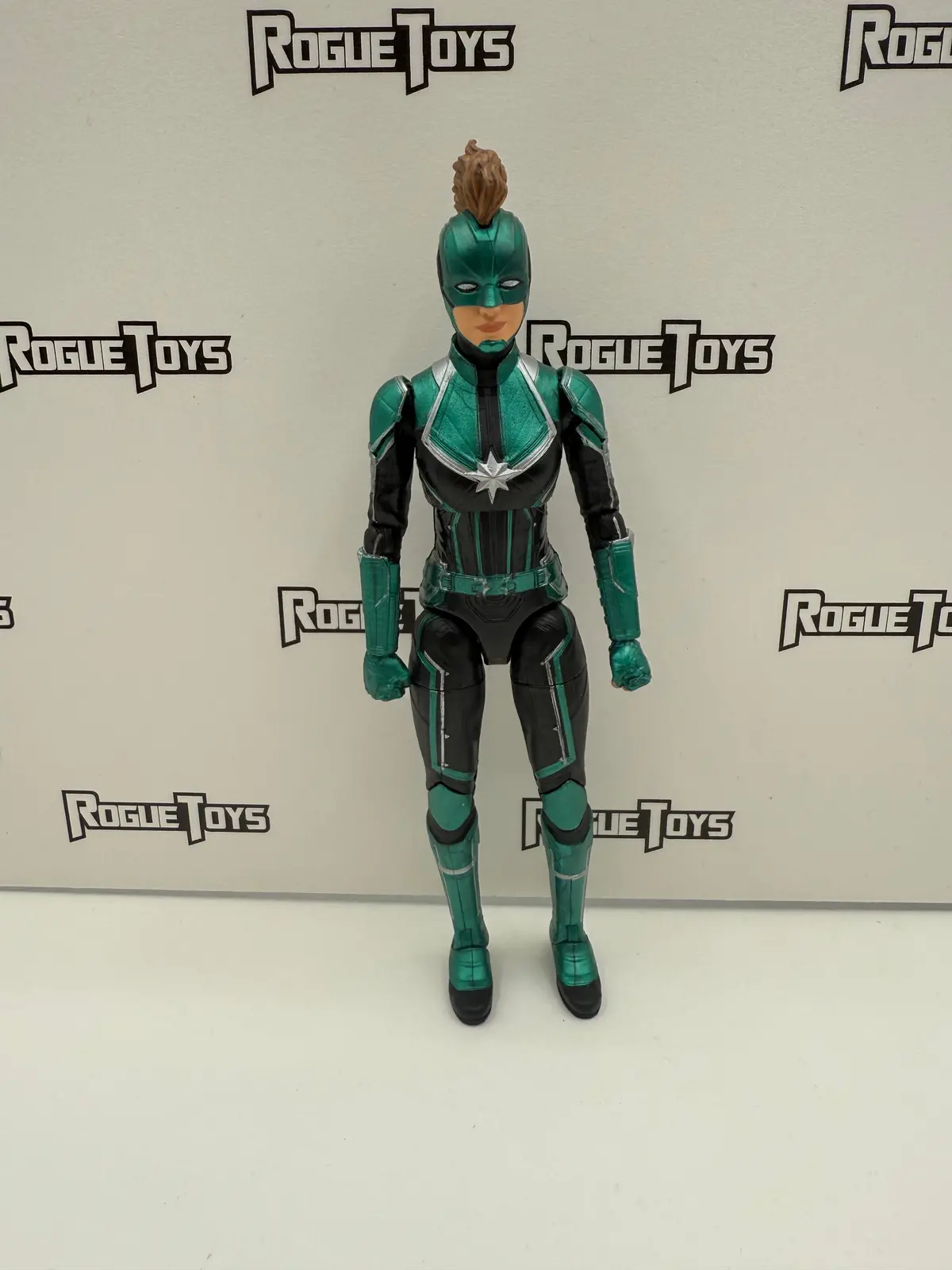 Hasbro Marvel Legends Captain Marvel Starforce 1