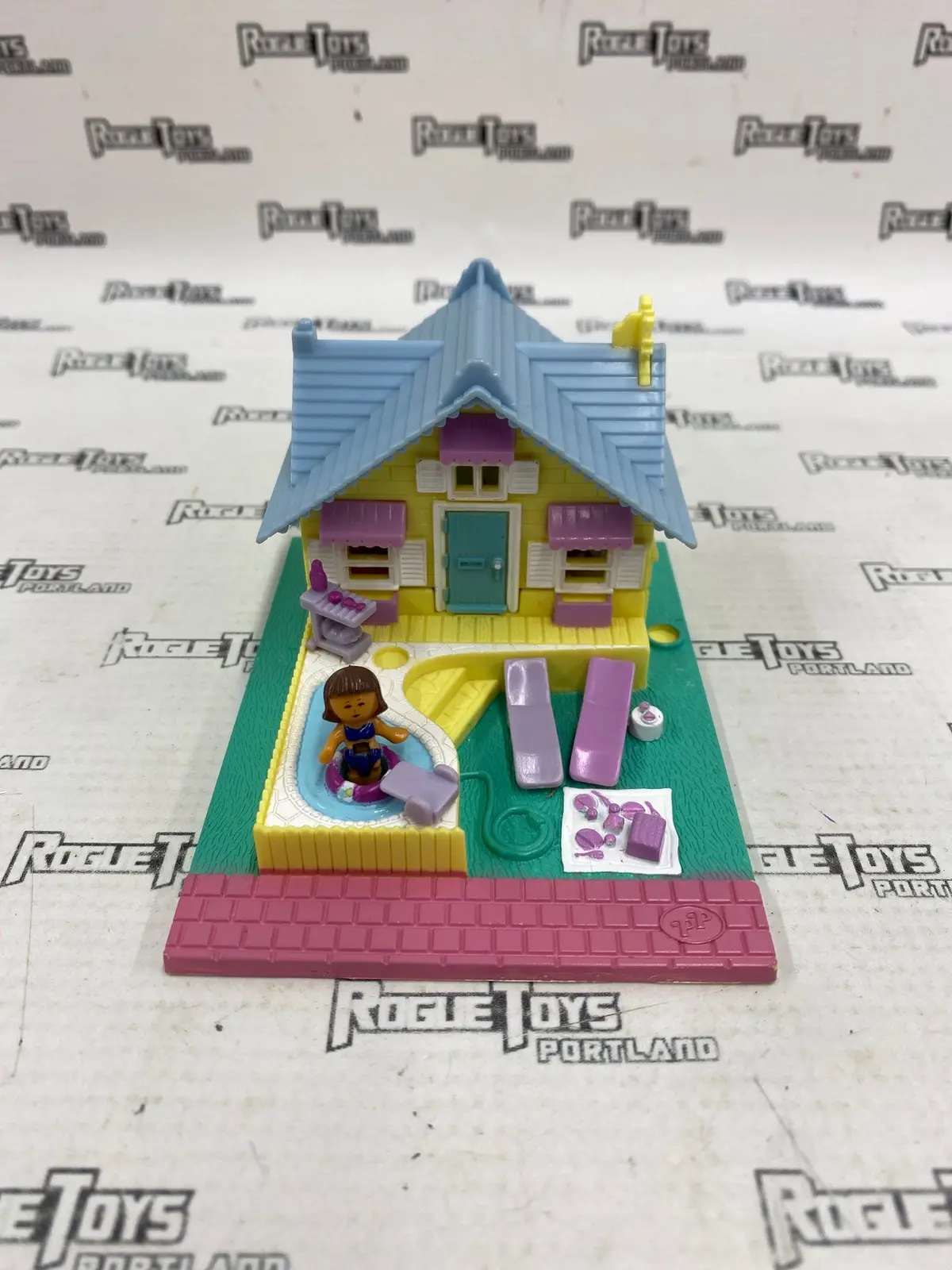 Vintage Polly Pocket Summer House 1
