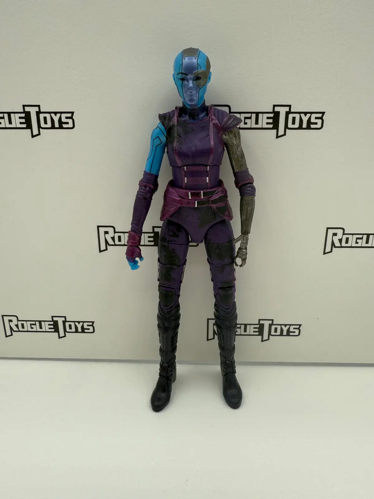 Hasbro Marvel Legends Daughters Of Thanos Nebula 1