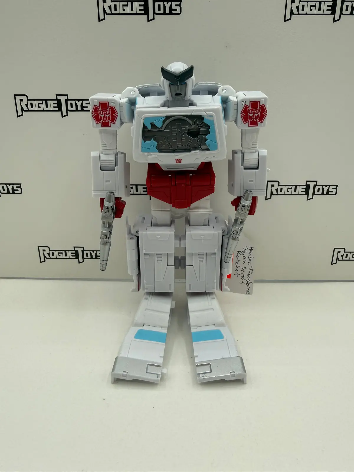Hasbro Transformers Studio Series Ratchet 1