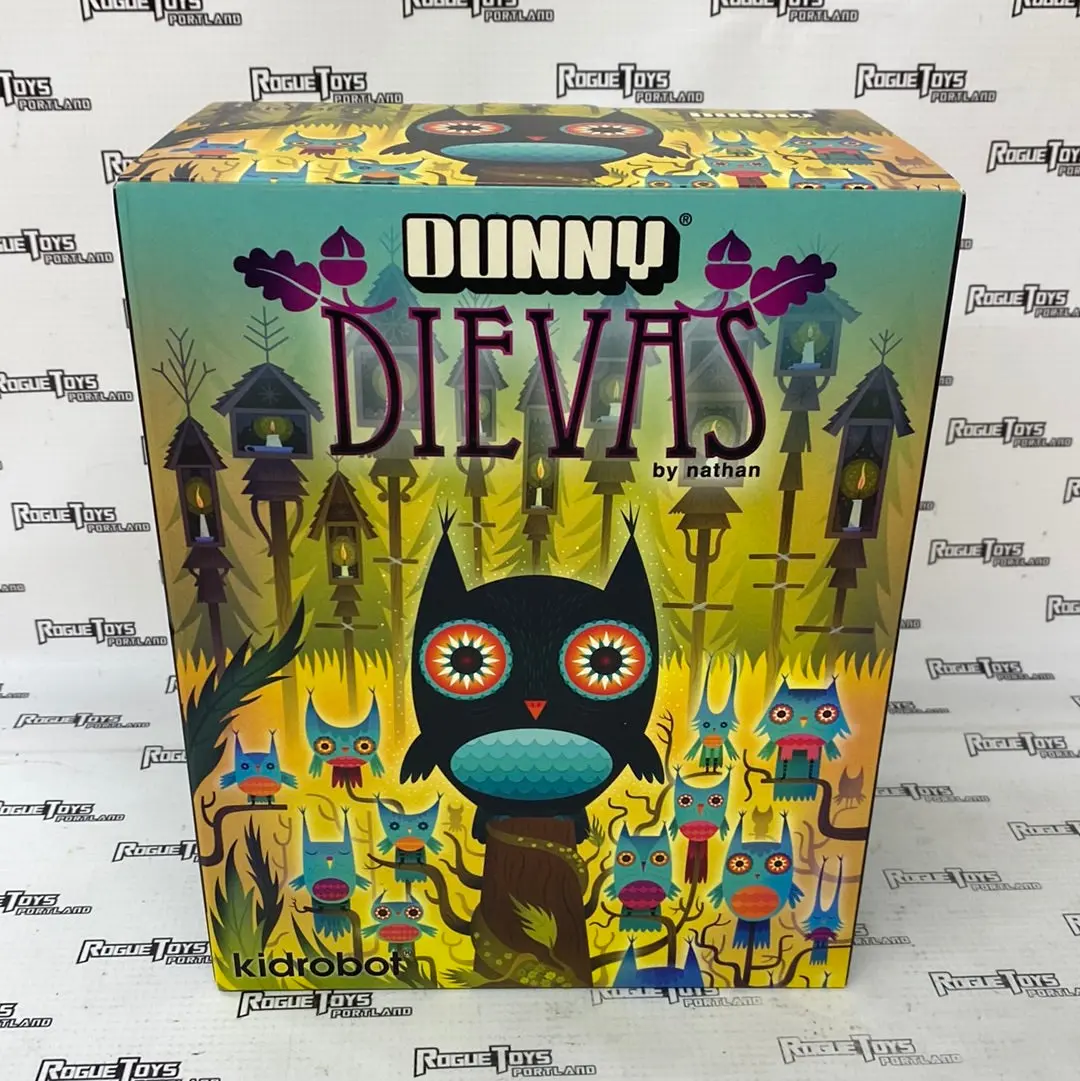 Kidrobot Dunny 8” Dievas Dunny 1