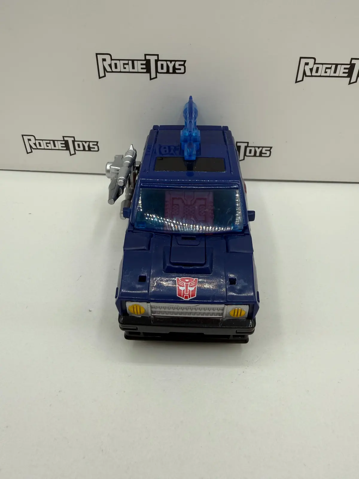 Hasbro Transformers Legacy Generations Deluxe Class Autobot Skids 1