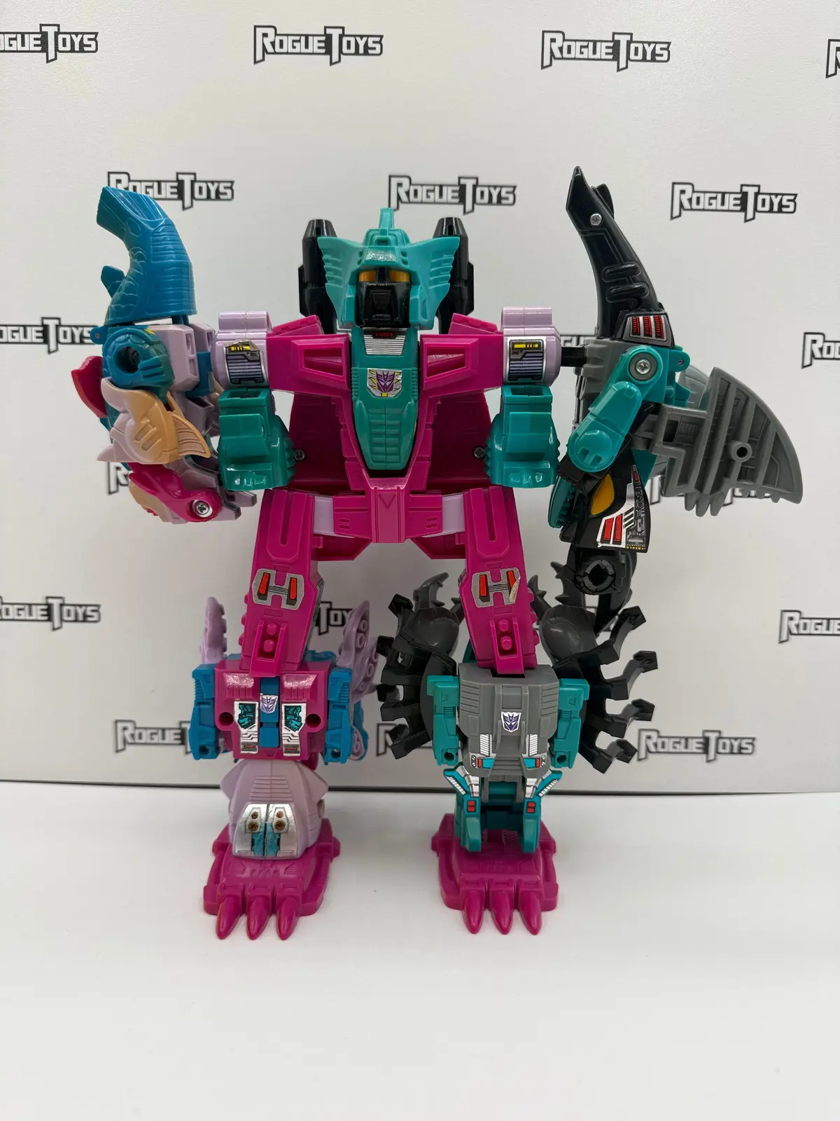 Hasbro Transformers G1 Piranhacon 1
