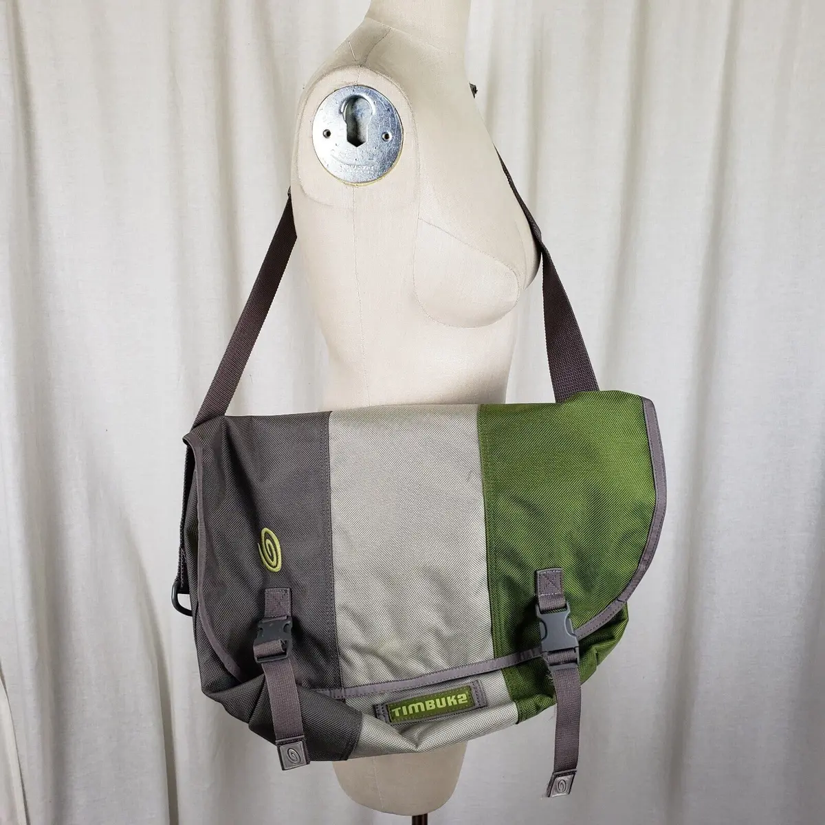Timbuk2 D-Lux Commute 2.0 City Carrier Messenger Travel Computer Bag Briefcase M 1